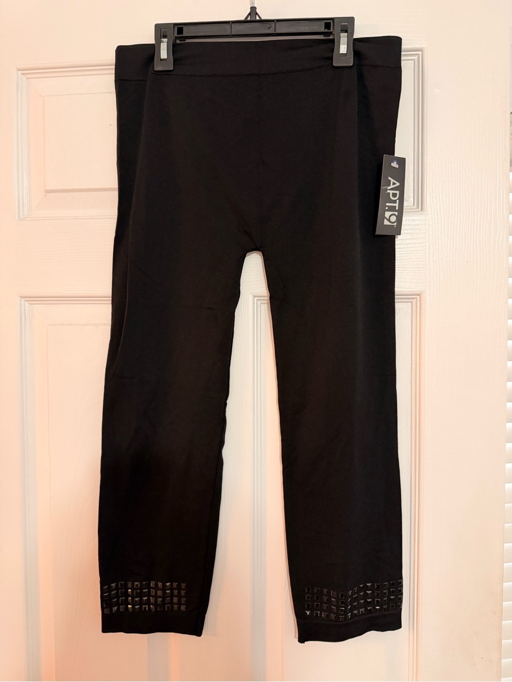 Apt. 9 Black Stud-Hem Leggings Capris
